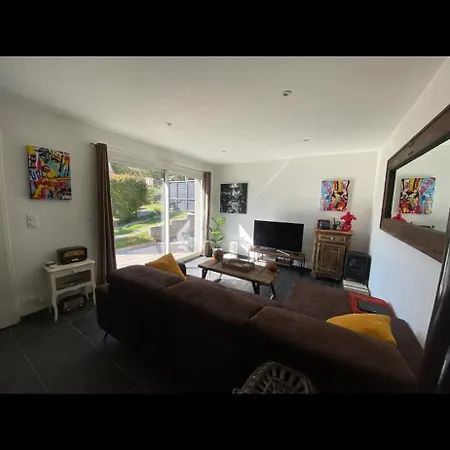 Daire Maison Individuelle Avec Exterieur Et Piscine *