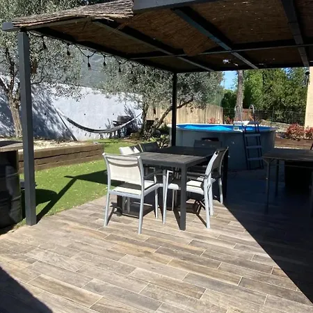 Daire Maison Individuelle Avec Exterieur Et Piscine *