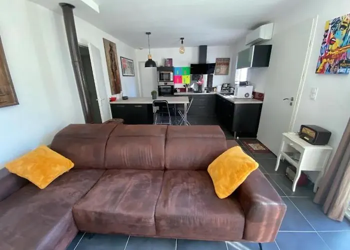 Maison Individuelle Avec Exterieur Et Piscine Διαμέρισμα