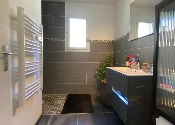 Maison Individuelle Avec Exterieur Et Piscine Διαμέρισμα *